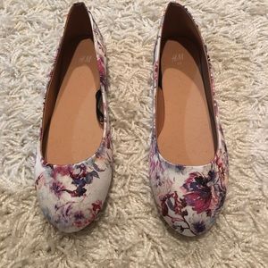 H&M Floral Flats💐🌺🌸🌷🌻🌼🥀